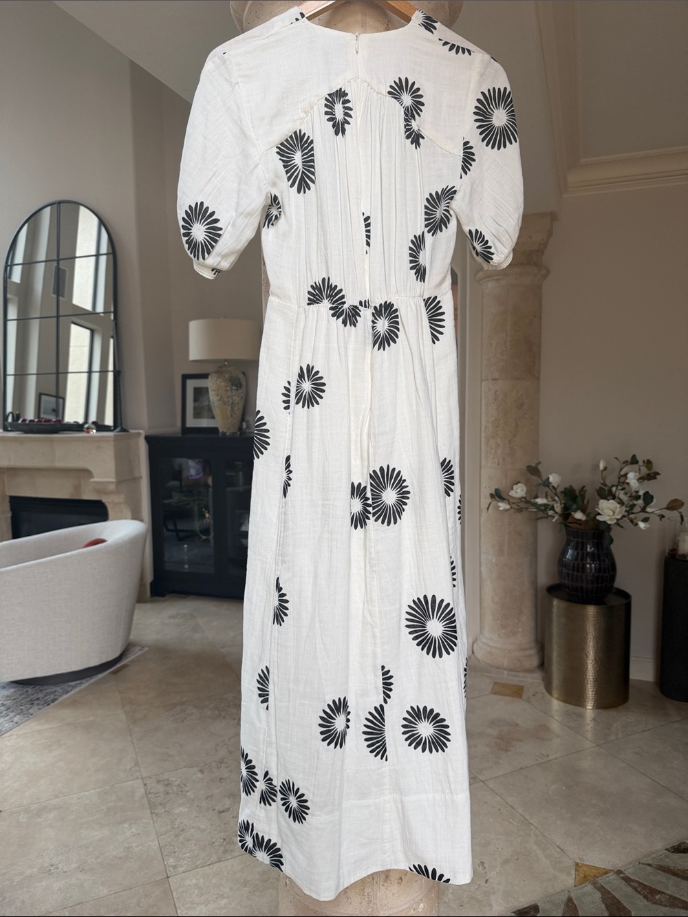 ME+EM Cheesecloth Modern Daisy Print Midi Dress Crème Black Sz 2 - Picture 17 of 17